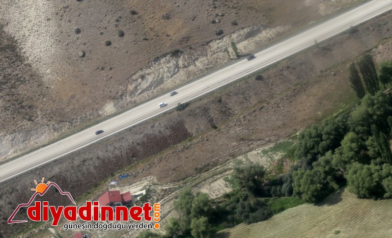 bayram Jandarma Erzurum-Artvin trafiğini yolundaki helikopterle kara denetledi 18