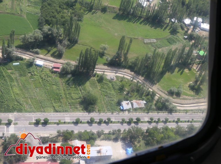 denetledi Erzurum-Artvin trafiğini helikopterle kara yolundaki Jandarma bayram 6