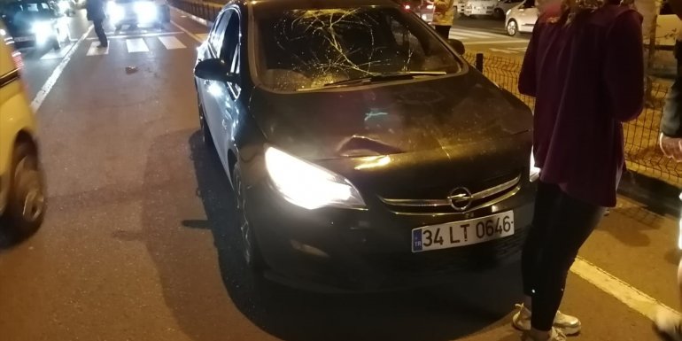 Kars'ta otomobilin çarptığı hala ve yeğeni yaralandı