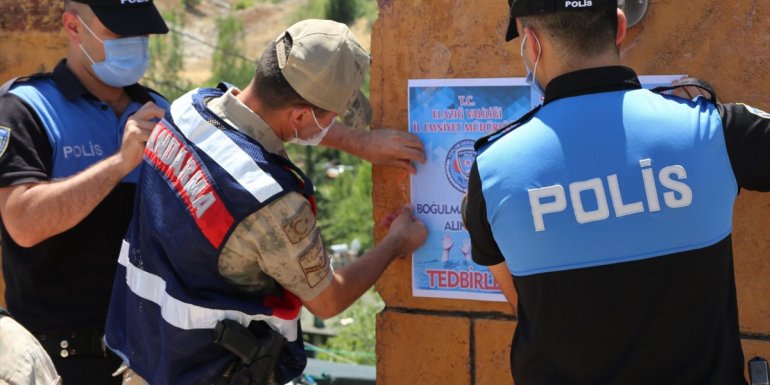 Keban'da polis ve jandarma ekipleri boğulma vakalarına karşı afiş ve broşürle vatandaşları uyarıyor