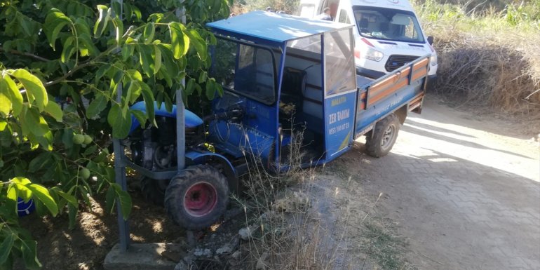 Malatya'da çapa motoru elektrik direğine çarptı: 4 yaralı