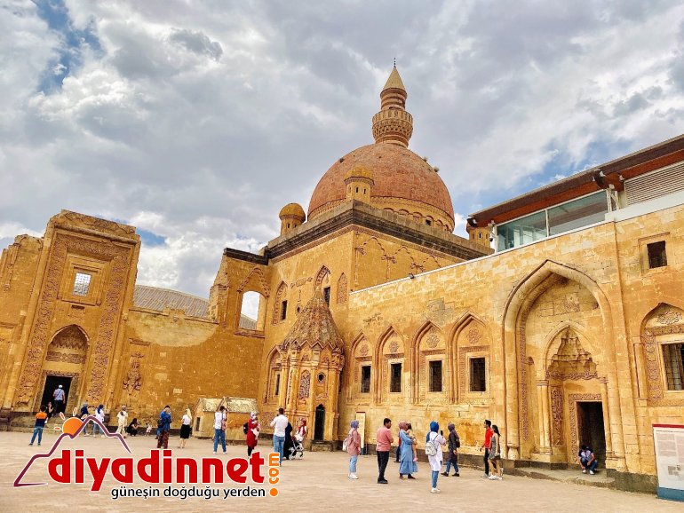 Osmanlı mimarisinin eşsiz örneği: İshak Paşa Sarayı1