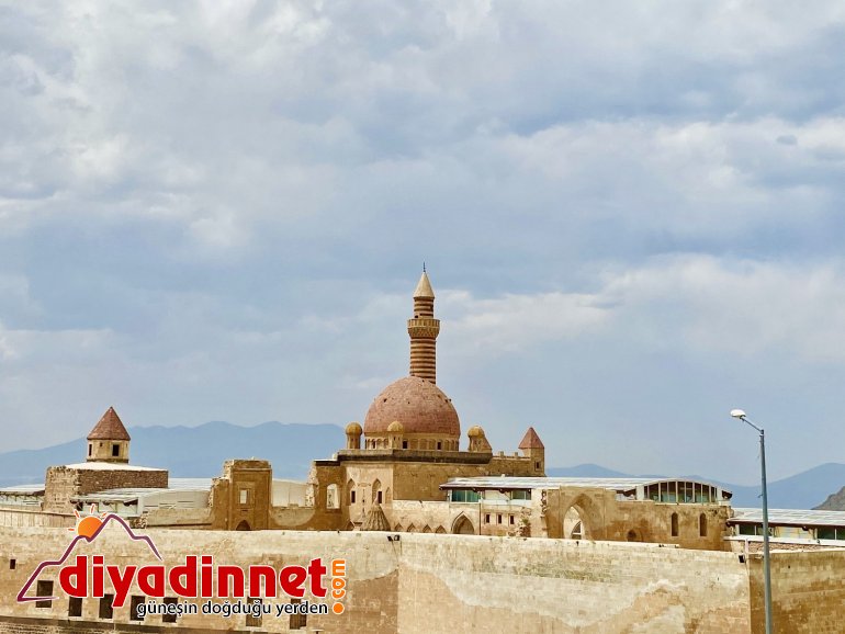 Osmanlı mimarisinin eşsiz örneği: İshak Paşa Sarayı5