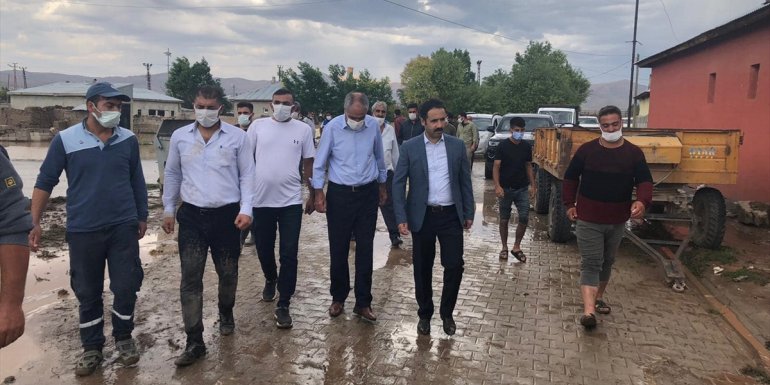 Saray Kaymakamı Ataman, selden etkilenen bölgede inceleme yaptı