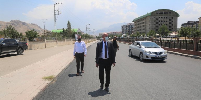 Tuşba'da asfalt çalışmaları