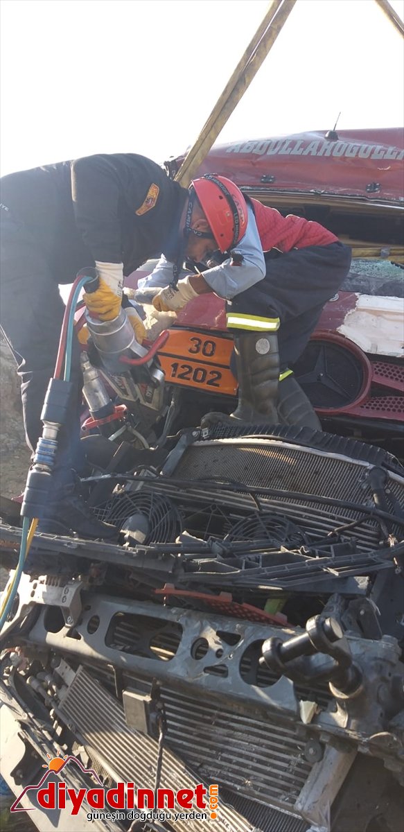 tırın kişi AĞRI kazada 1 2 öldü - çarpıştığı 5