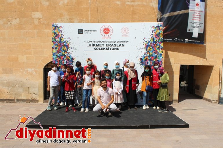 Ağrı'da çocuklar tarihi İshak Paşa Sarayı'nı gezdi