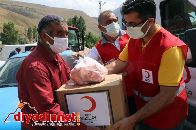 sarılıyor yaralar zarar köyde Ağrı