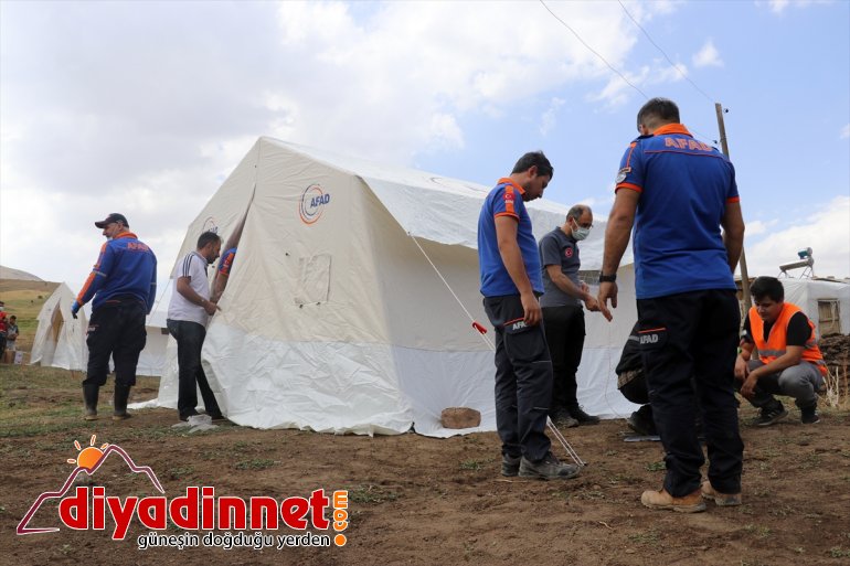 sarılıyor zarar köyde yaralar gören selden Ağrı