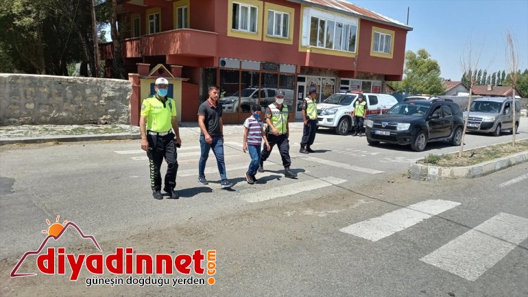 yaya sürücüler bilgilendirildi konusunda önceliği Ağrı