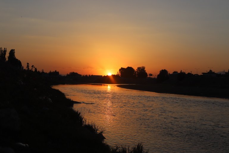 Ağrı kızıla boyanan gökyüzü büyüledi1