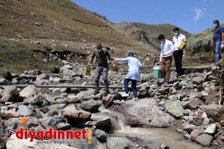 Kovid-19 risk haritasında "kırmızı" kategorideki Ağrı'da kırsalda aşı çalışmaları sürüyor