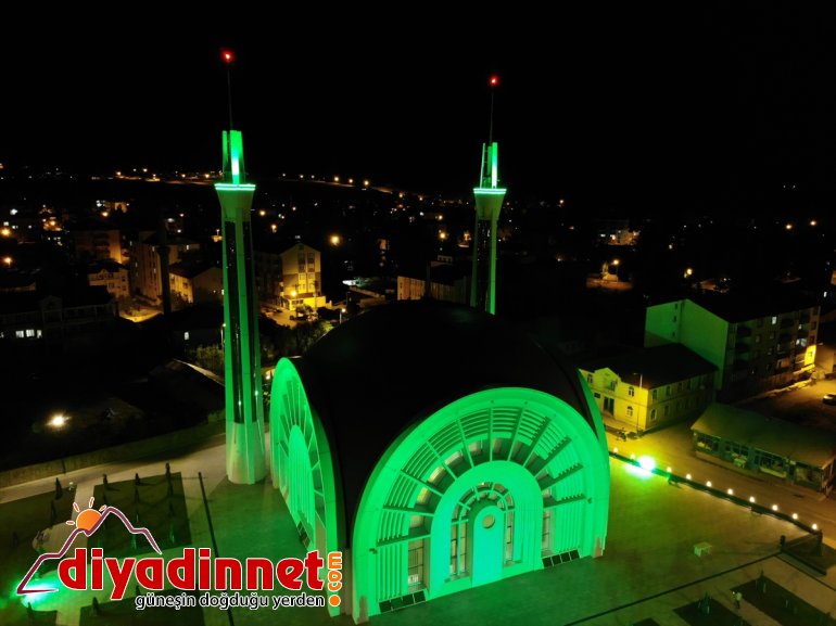 - odağı açıldı olan ilgi Mimarisiyle AĞRI cami ibadete 3