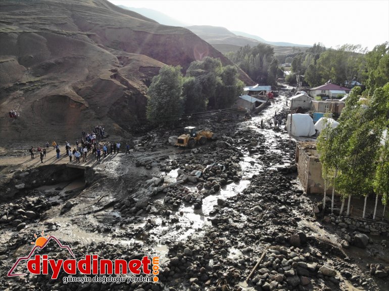 ve ev ilçesine Taşlıçay köyünde Gözucu yaşanan selde ahırlar - gördü bağlı AĞRI zarar 5