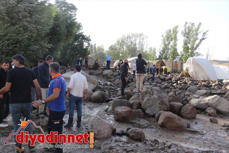 - Taşlıçay selde Gözucu zarar gördü bağlı ev yaşanan ahırlar ilçesine ve köyünde AĞRI 10