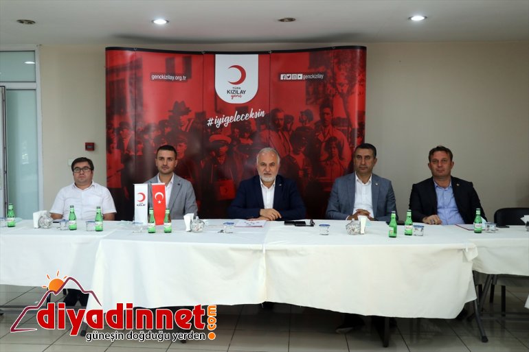 AĞRI - Başkanı Kınık, Genel bir gönüllüleriyle Kızılay araya Türk Kızılay geldi 3