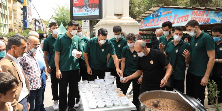 BİNGÖL - Efeler Ligi ekiplerinden Solhanspor