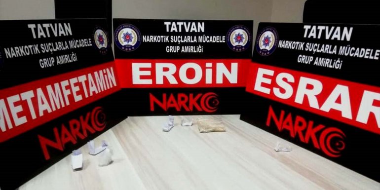 Bitlis'te 2 şüphelinin üst aramasında uyuşturucu bulundu