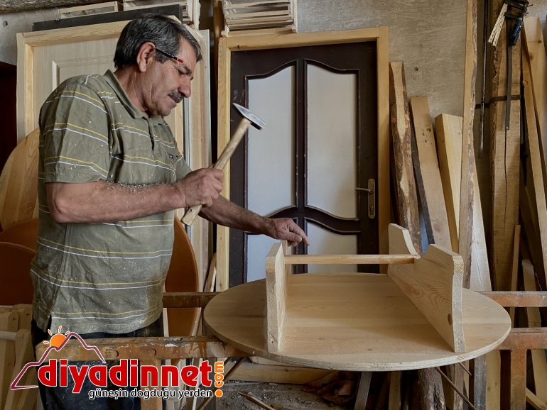 Dededen kalma 100 yıllık marangozluk mesleğini yaşatmak için teknolojiye direniyor4