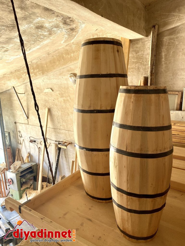 Dededen kalma 100 yıllık marangozluk mesleğini yaşatmak için teknolojiye direniyor6