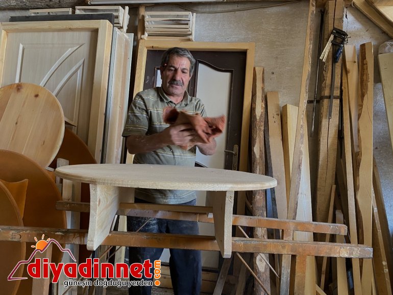 Dededen kalma 100 yıllık marangozluk mesleğini yaşatmak için teknolojiye direniyor8