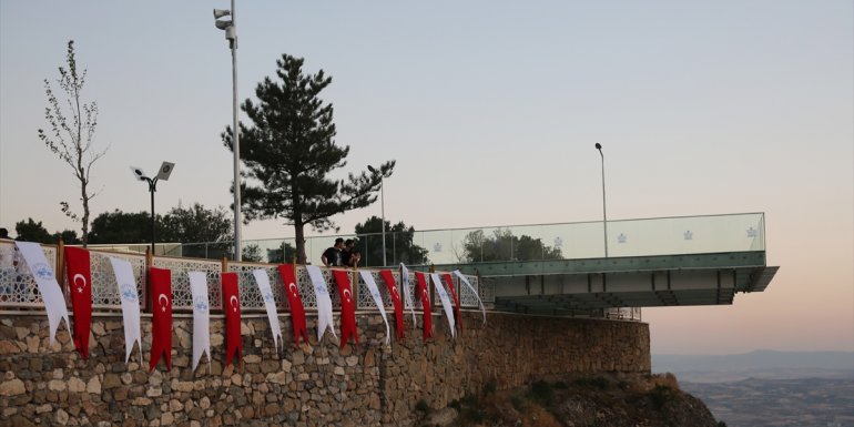 ELAZIĞ - Balakgazi Parkı ve Harput Cam Seyir Terası açıldı1