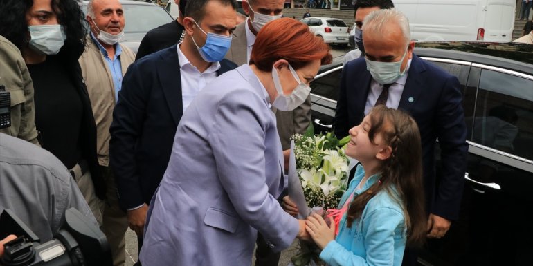 ERZİNCAN - İYİ Parti Genel Başkanı Meral Akşener esnafı ziyaret etti1