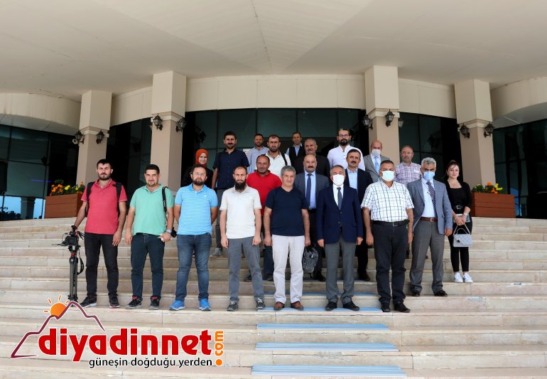 Ağrı İbrahim Çeçen Üniversitesi Rektörü Karabulut: "İş bulma imkanı yüksek bölümleri tercih ediyoruz"