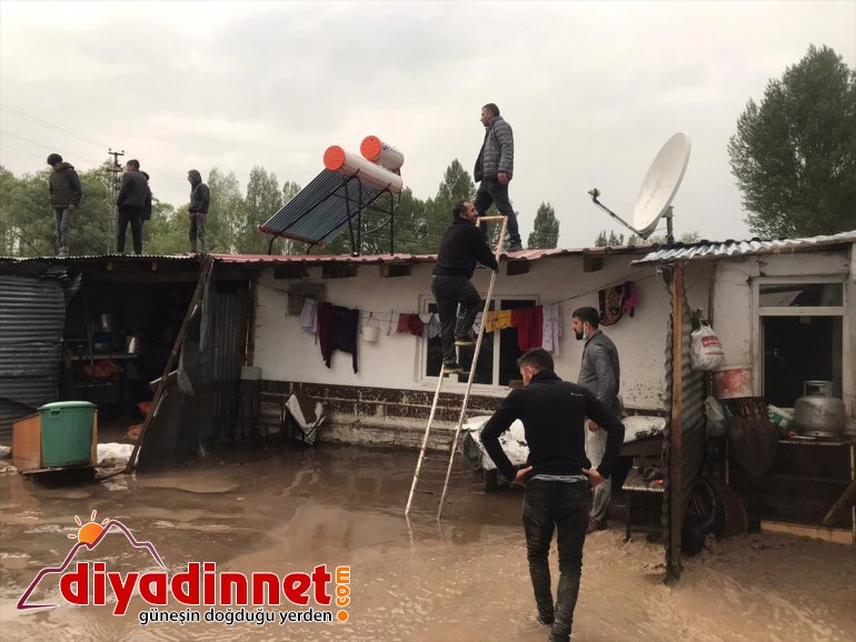 KARS köyünde - baskını Sağanak su nedeniyle Aynalı yaşandı 3