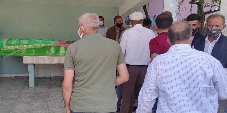 Kars'ta sel sularına kapılarak ölen genç kadın toprağa verildi