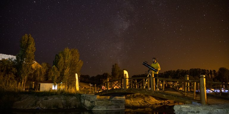 Perseid meteor yağmurunu gözlemlemek için "Astrofest Gürpınar"da buluştular
