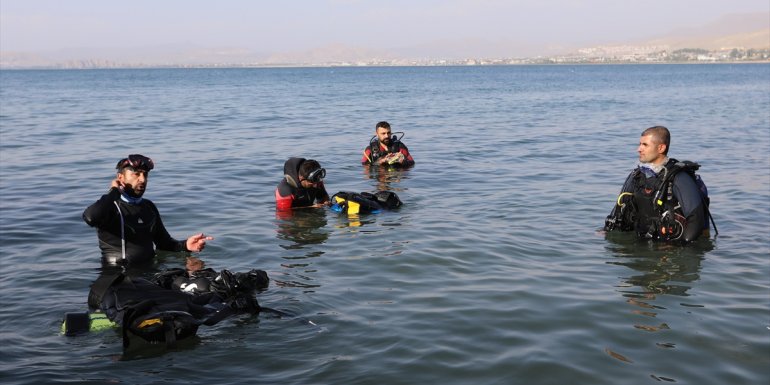 Van Büyükşehir Belediyesi "Su Altı Arama ve Kurtarma Timi" kurdu