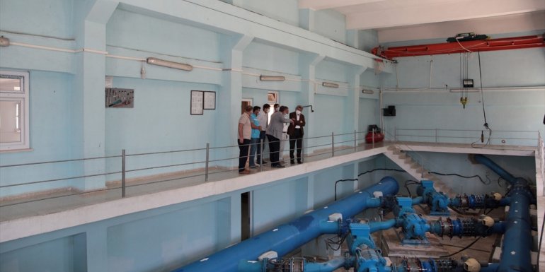 Van Valisi ve Belediye Başkanvekili Bilmez, arıtma tesisinde incelemelerde bulundu