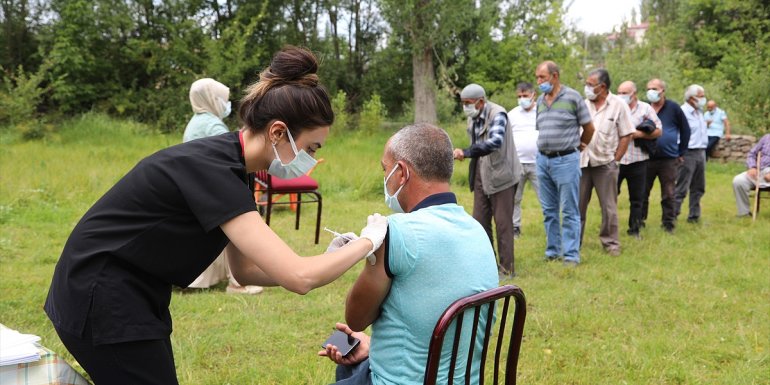 Yüzde 75 aşılama oranıyla Kiğı ilçesi, Bingöl'e örnek oldu