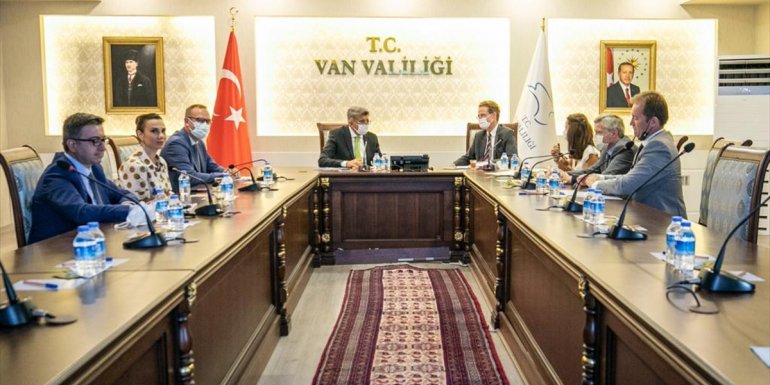 AB Türkiye Delegasyonu Başkanı Landrut, Van Valiliğini ziyaret etti