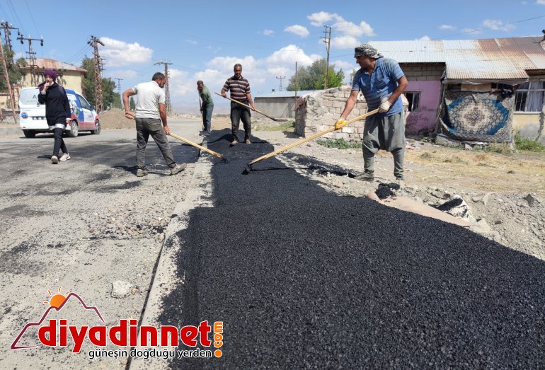Ağrı Belediyesi, asfaltlama çalışmalarına devam ediyor4