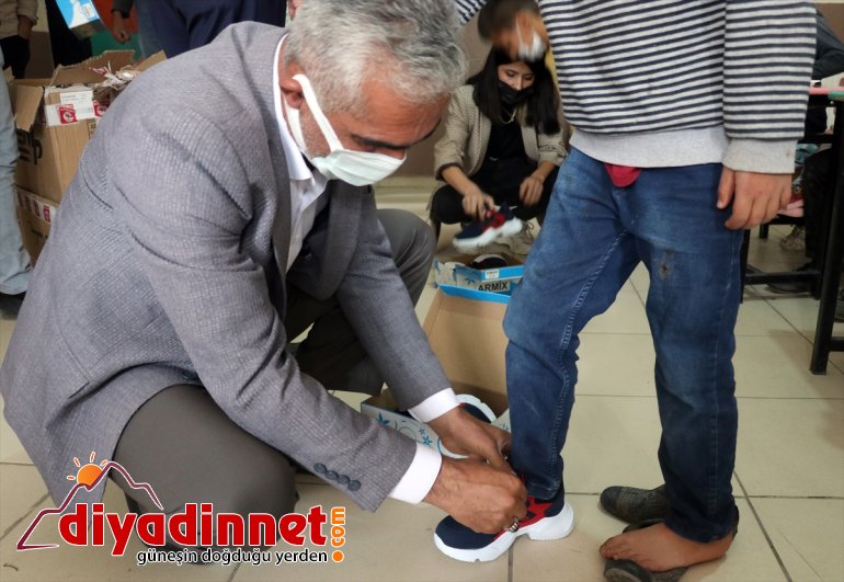 yardımlarıyla hayırseverlerin etkilenen yüzü güldü çocukların Ağrı