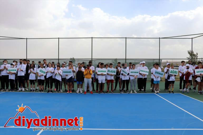 Ağrı Dağı Tenis Turnuvası 23 ilden 137 sporcunun katılımıyla başladı