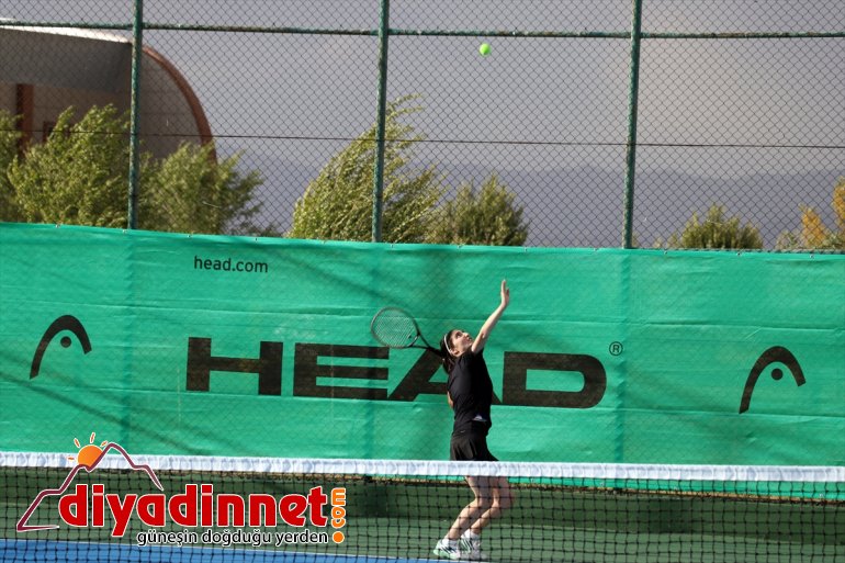 Turnuvası başladı ilden sporcunun katılımıyla 137 Ağrı 23 Dağı Tenis 12