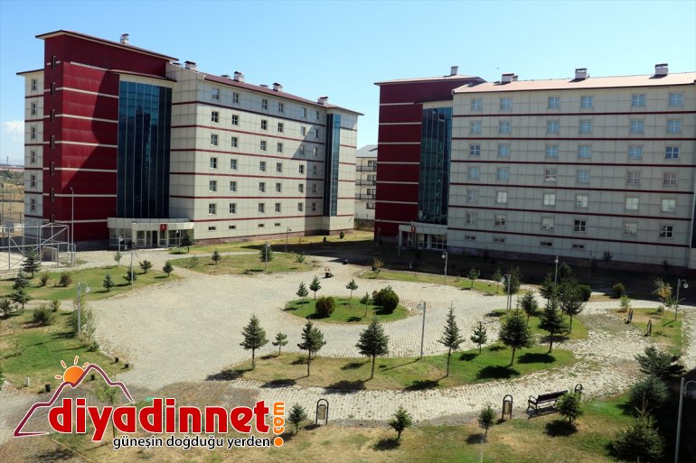 öğrencilerini üniversite devlet için sayıyor AĞRI - ağırlamak yurtları gün 9