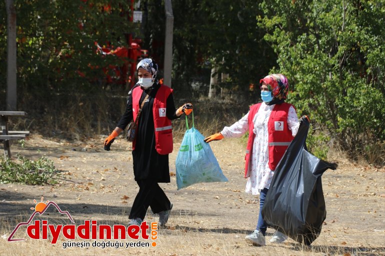 çevre temizliği Gönüllüler - AĞRI yaptı 4