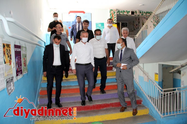 Ağrı Milli Eğitim Müdürü Kökrek, Tutak İlçesindeki okulları inceledi6