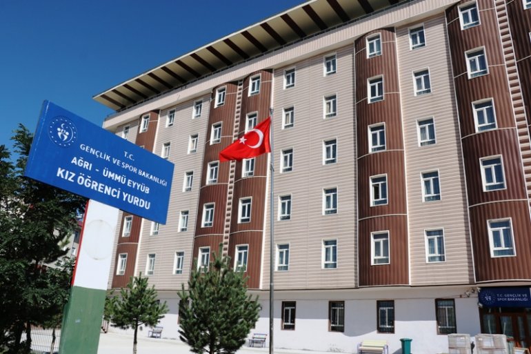 Ağrıda yurtlar öğrenciler için hazırlanıyor1