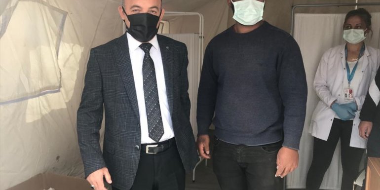 Ardahan Valisi Hüseyin Öner sanayi esnafını Kovid-19 aşısı olmaya davet etti: