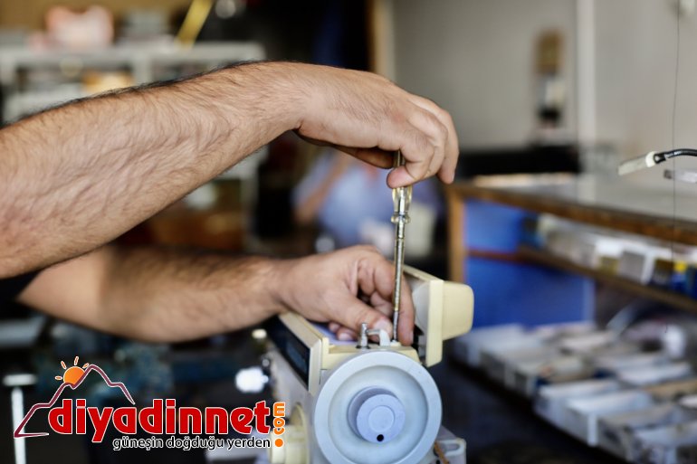 Asırlık baba mesleğini anlatırken gözyaşlarına boğuldu13