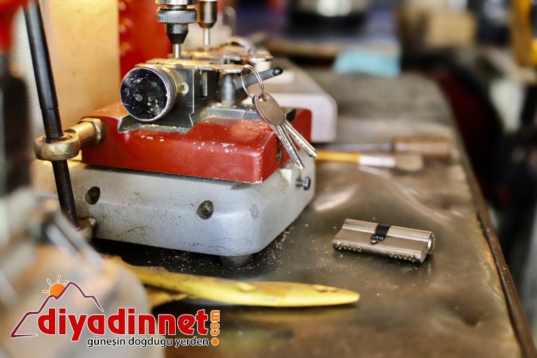 Asırlık baba mesleğini anlatırken gözyaşlarına boğuldu9