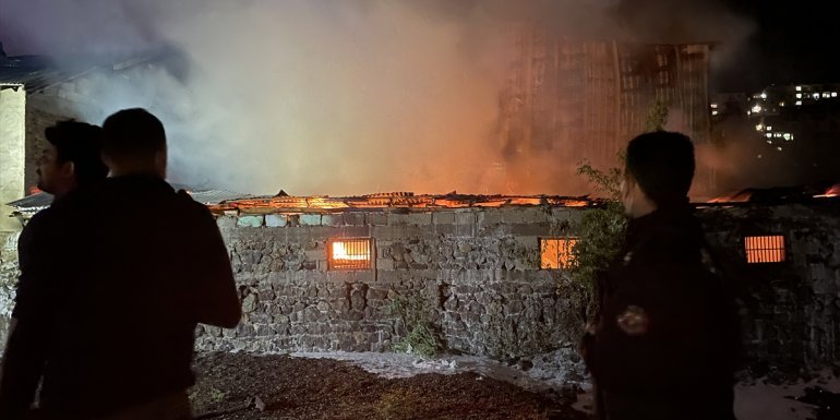Bingöl'de arpa değirmeninde çıkan yangın kontrol altına alındı