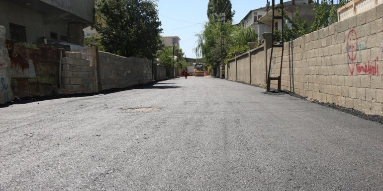 Edremit'te yollar asfaltlanıyor