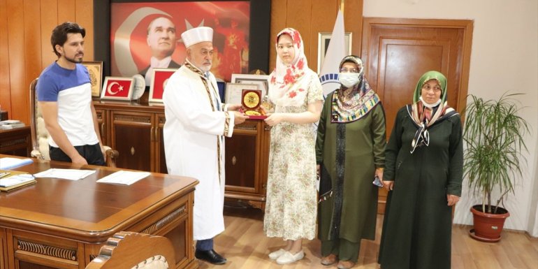 Elazığ'da yaşayan Güney Kore vatandaşı Ayşe ismini alarak Müslüman oldu