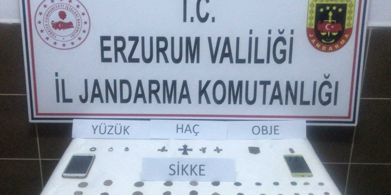 Erzurum'da tarihi eserleri satmaya çalışan 2 şüpheli yakalandı
